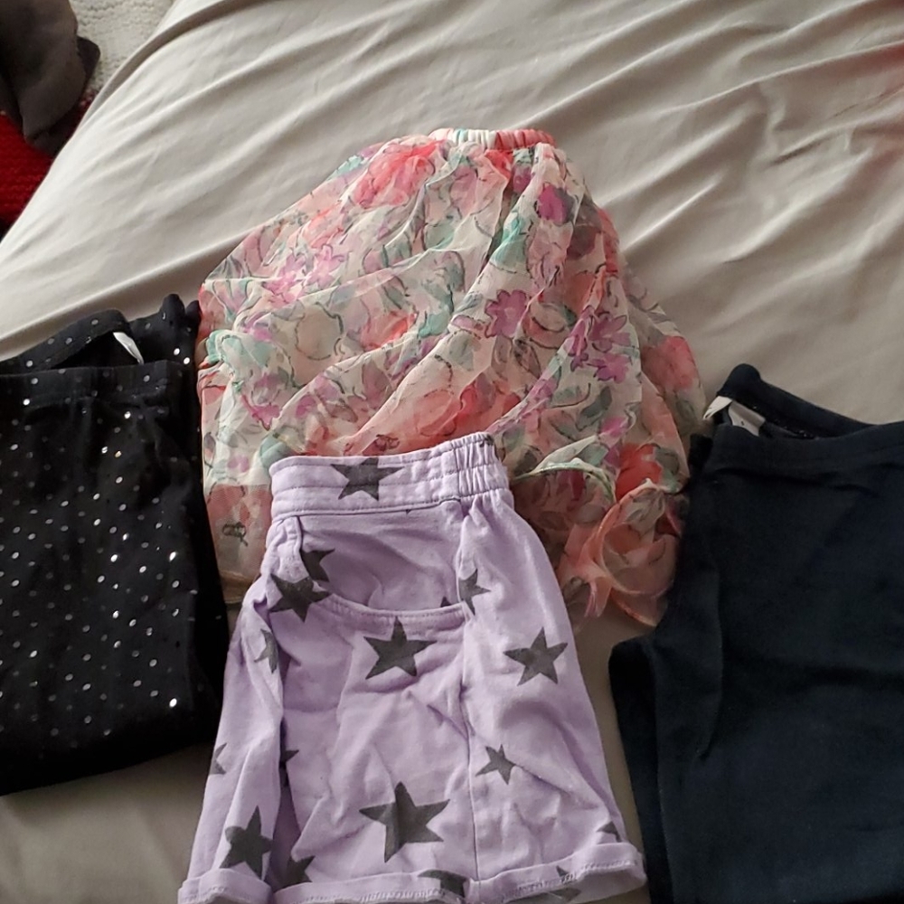 SOLD Lot of Bottoms 4 Items Play Condition